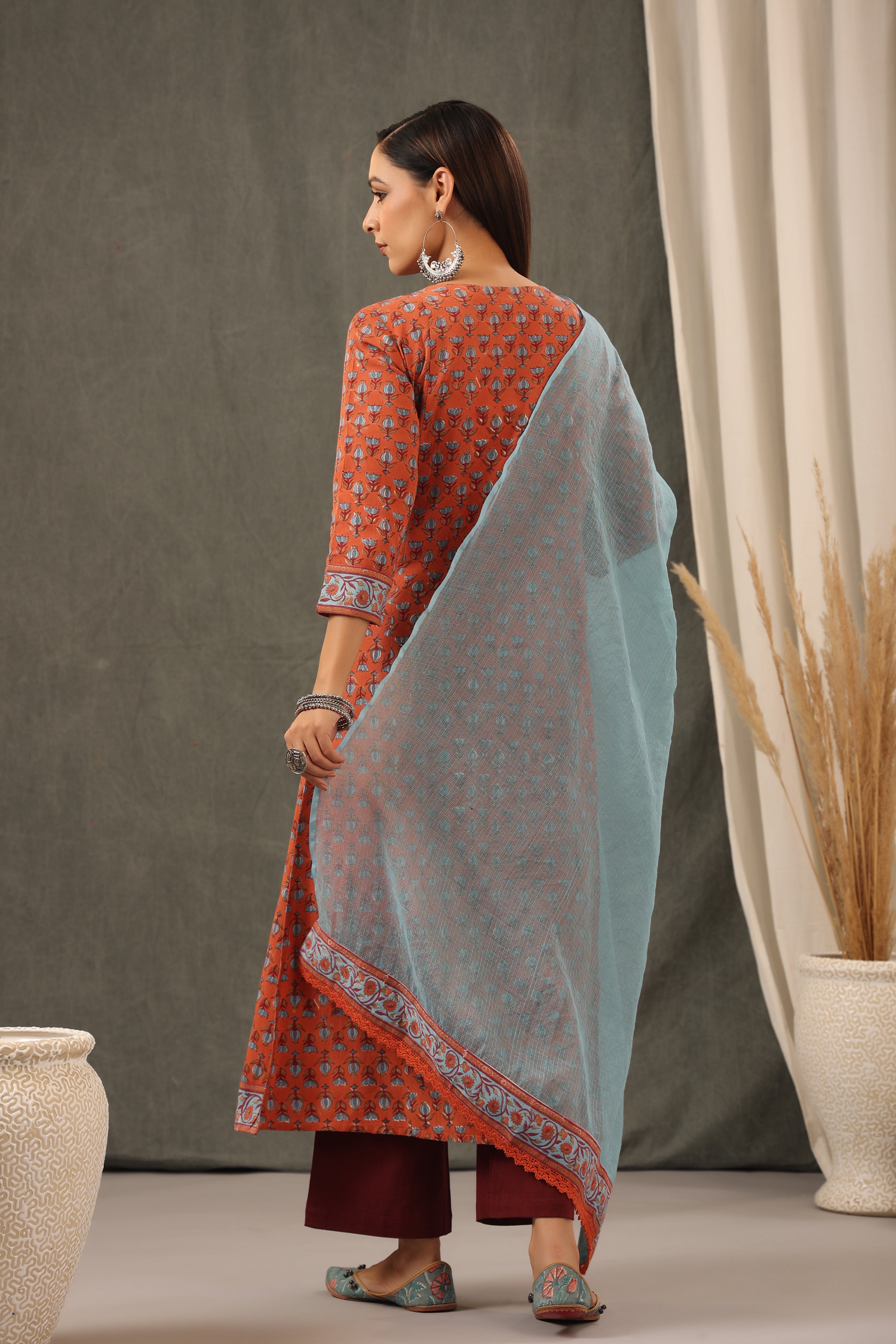 Shuddhi Bric Red And Saphire Blue Kurta And Duppatta Set