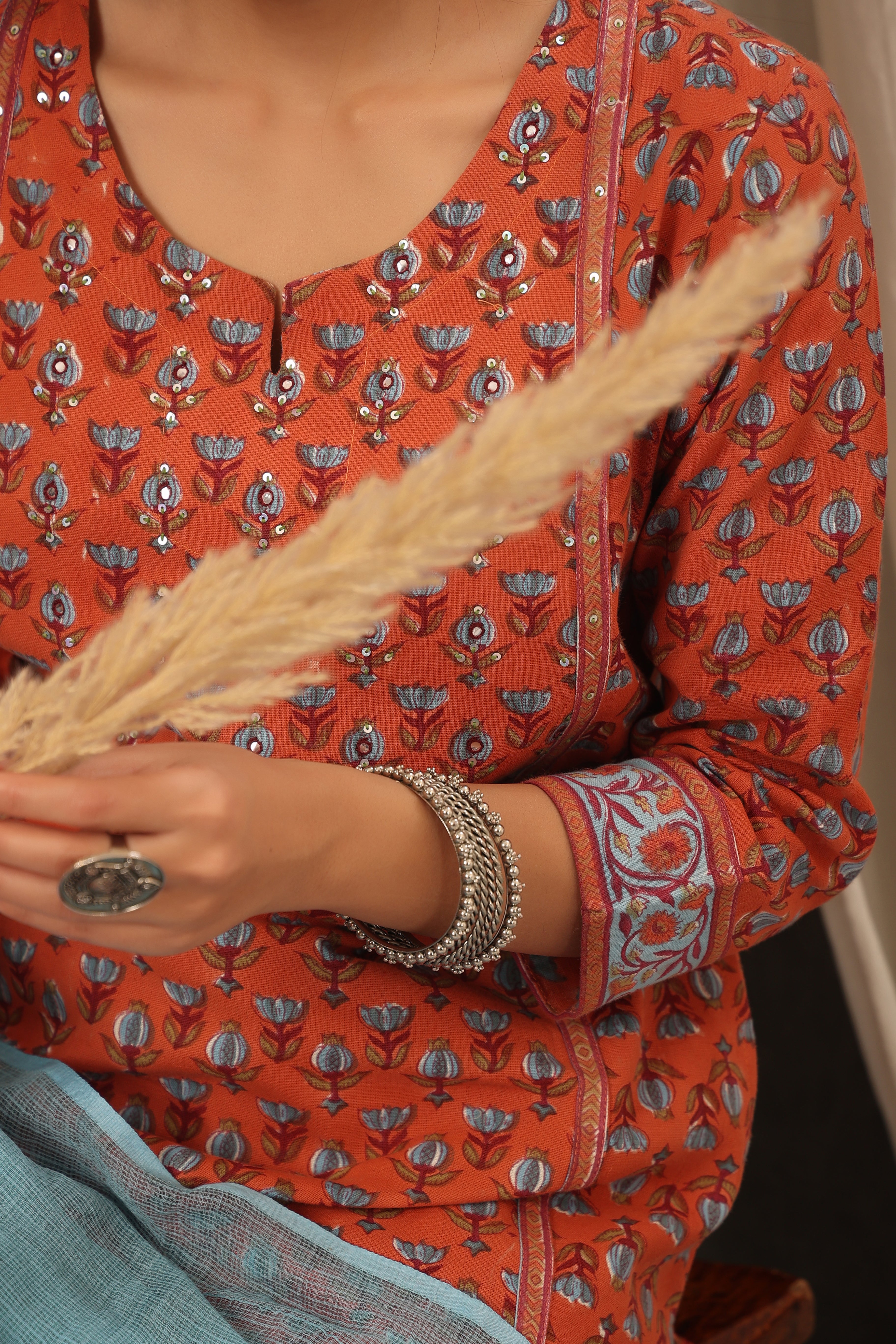 Shuddhi Bric Red And Saphire Blue Kurta And Duppatta Set