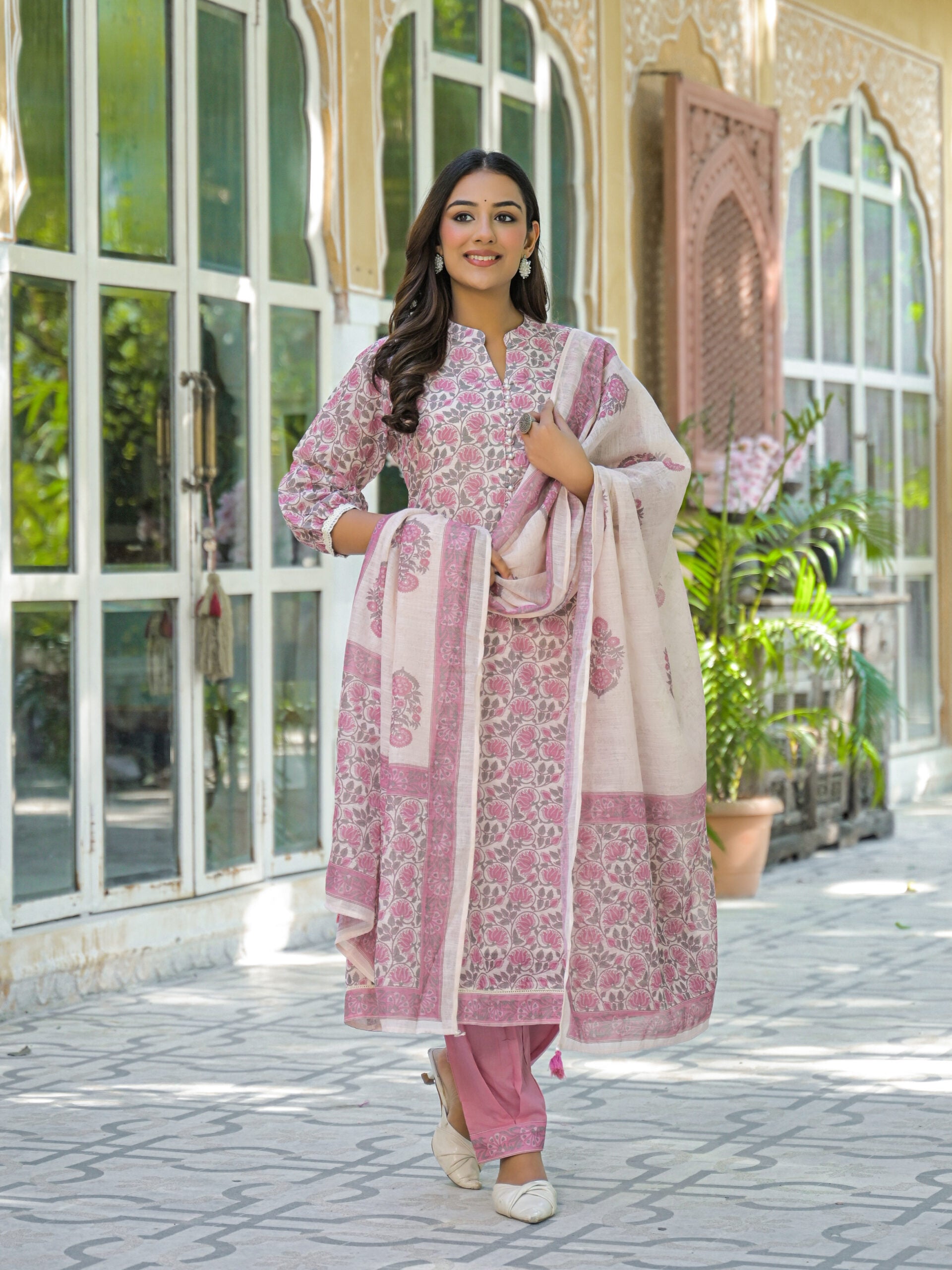 Label Khoj Women Lilen kurta, trouser and dupptta set