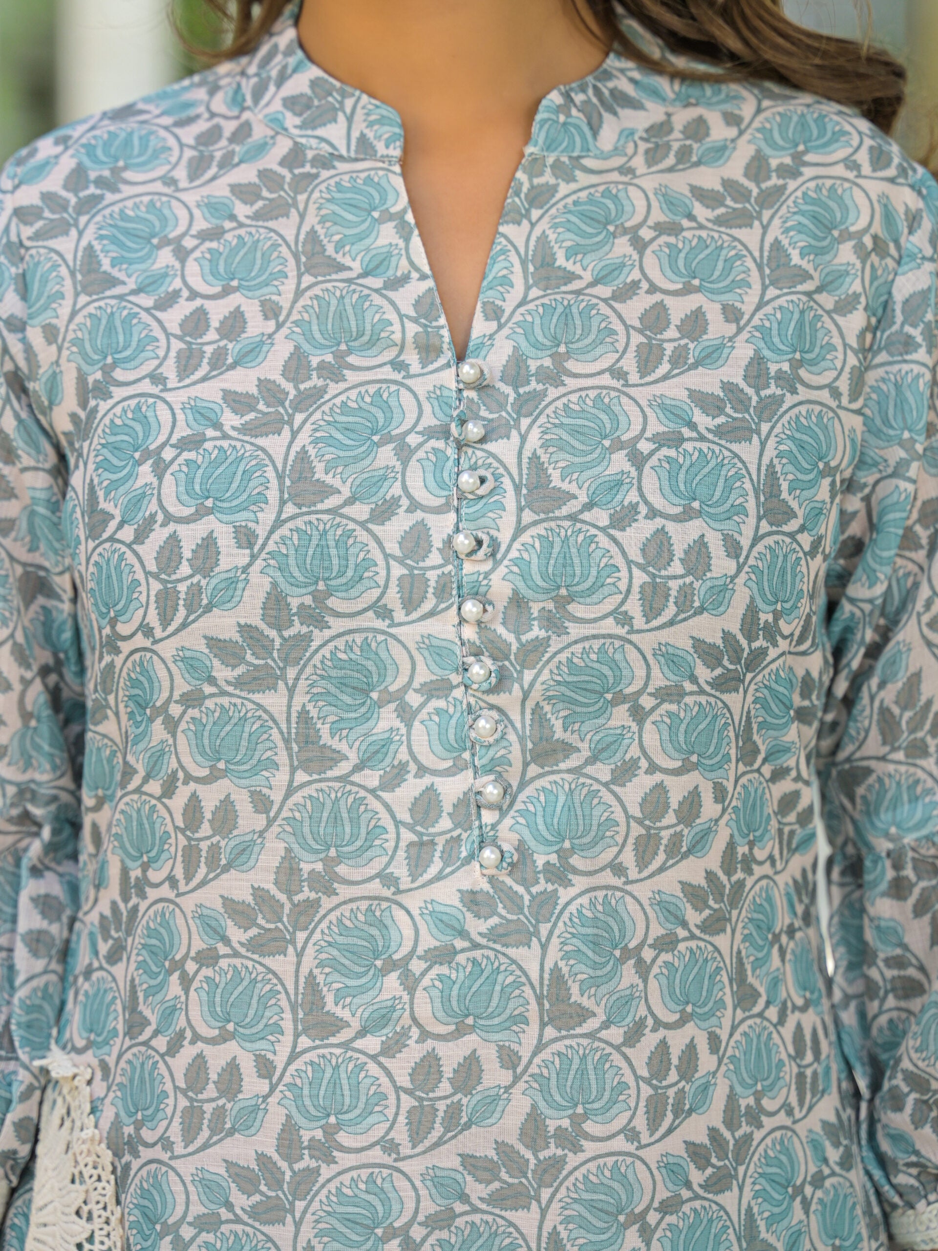 Label Khoj Women Lilen kurta, trouser and dupptta set