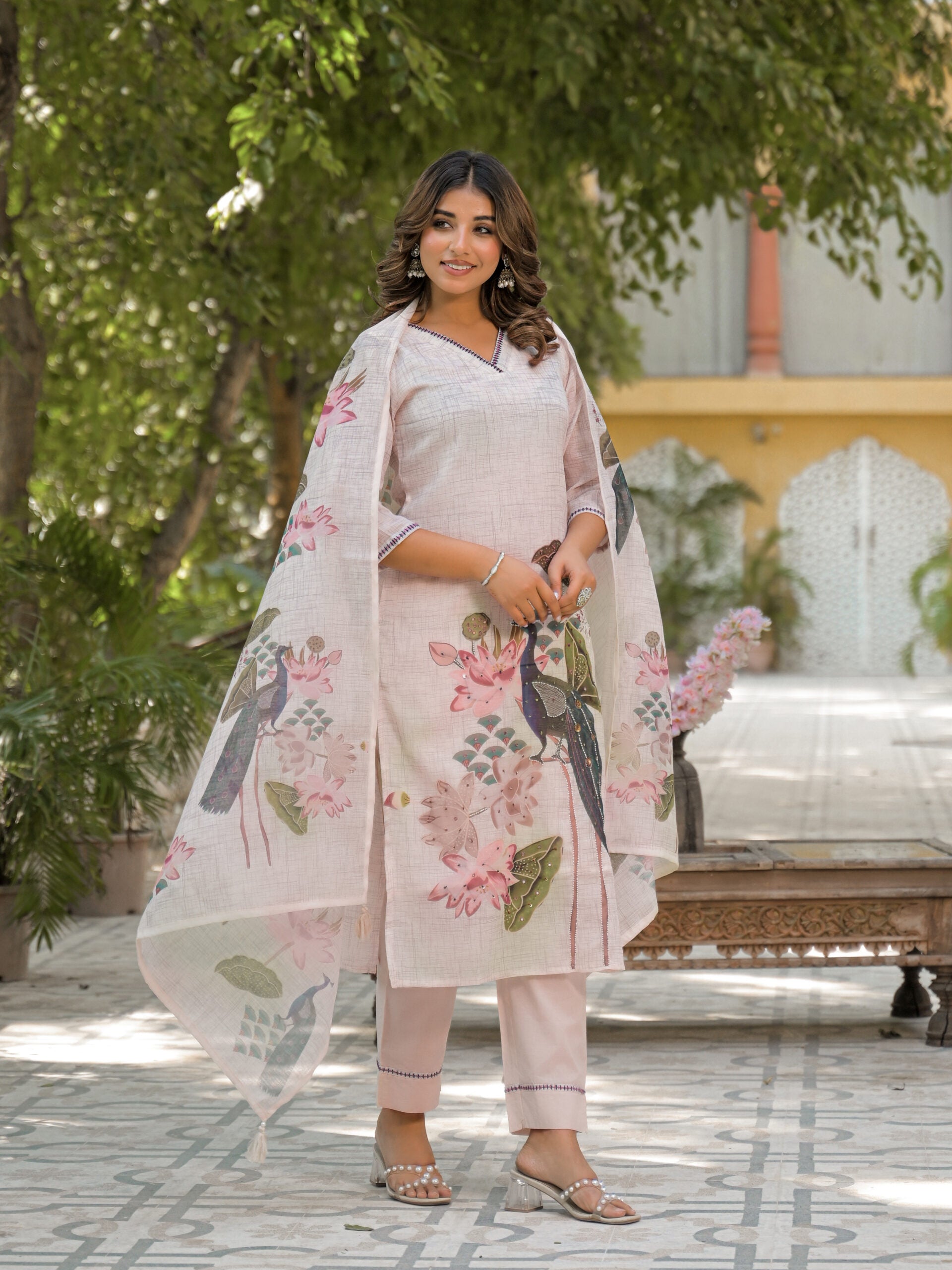 Label Khoj Women Lilen kurta, trouser and dupptta set