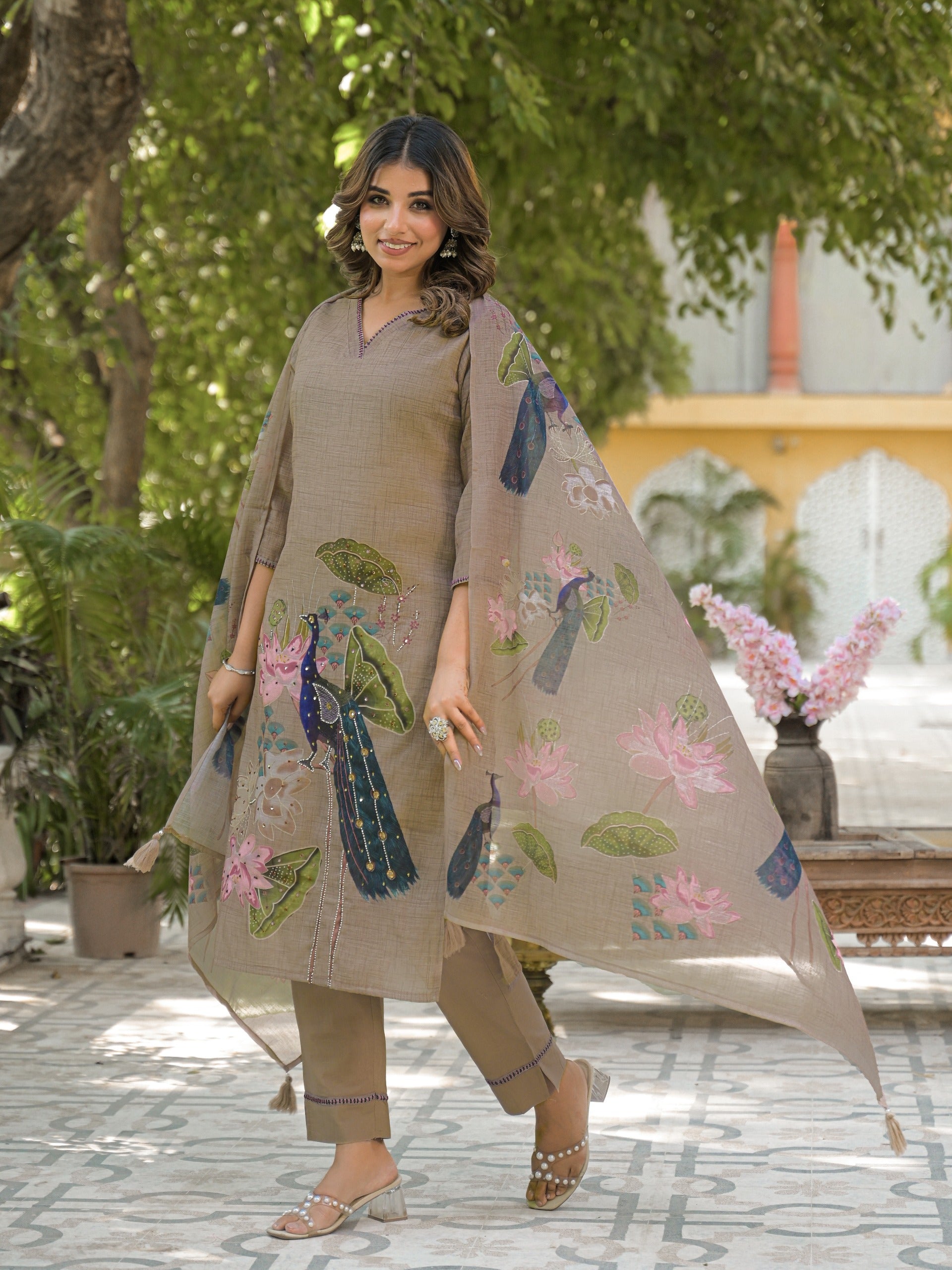 Label Khoj Women Lilen kurta, trouser and dupptta set