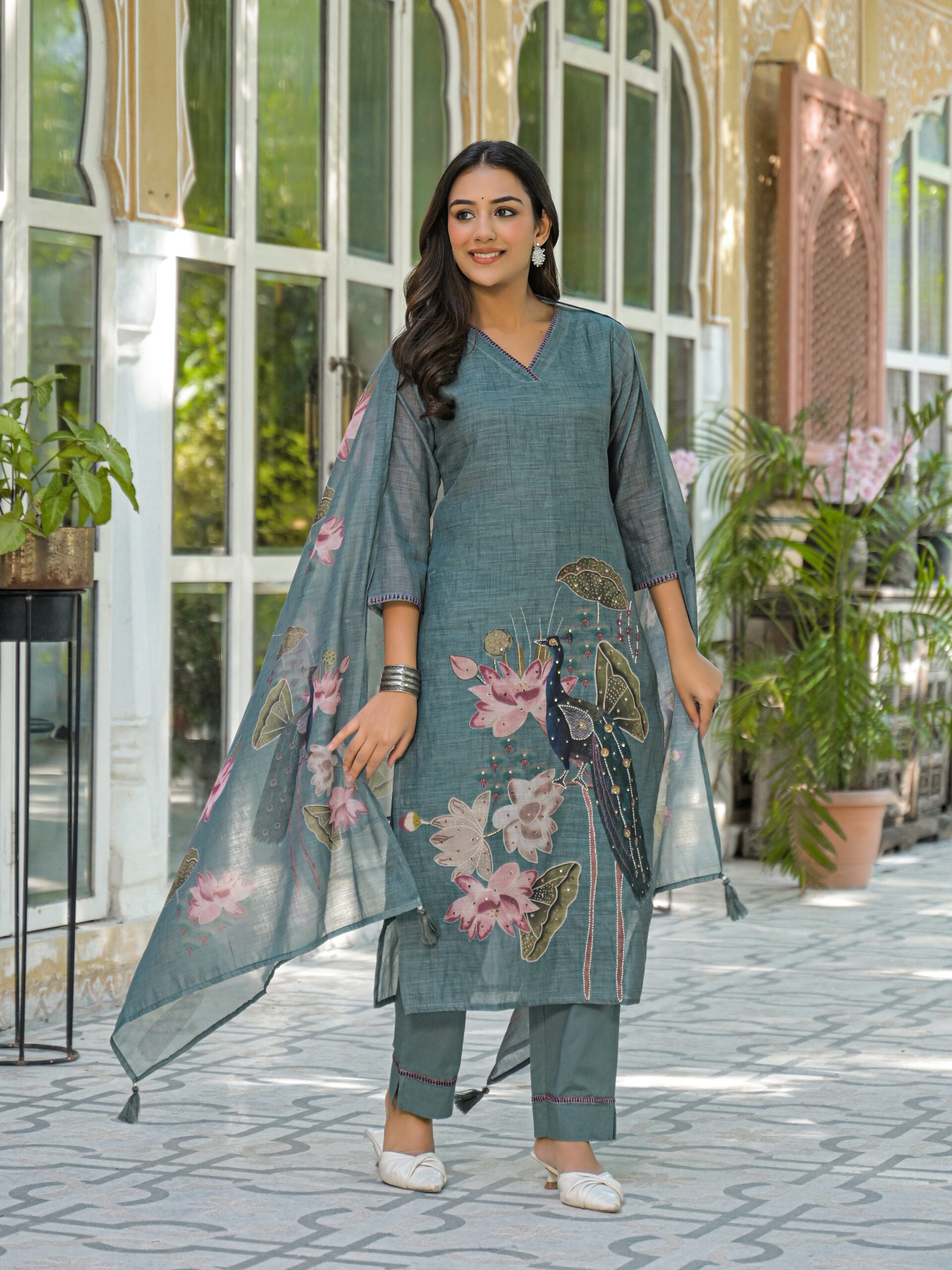Label Khoj Women Lilen kurta, trouser and dupptta set
