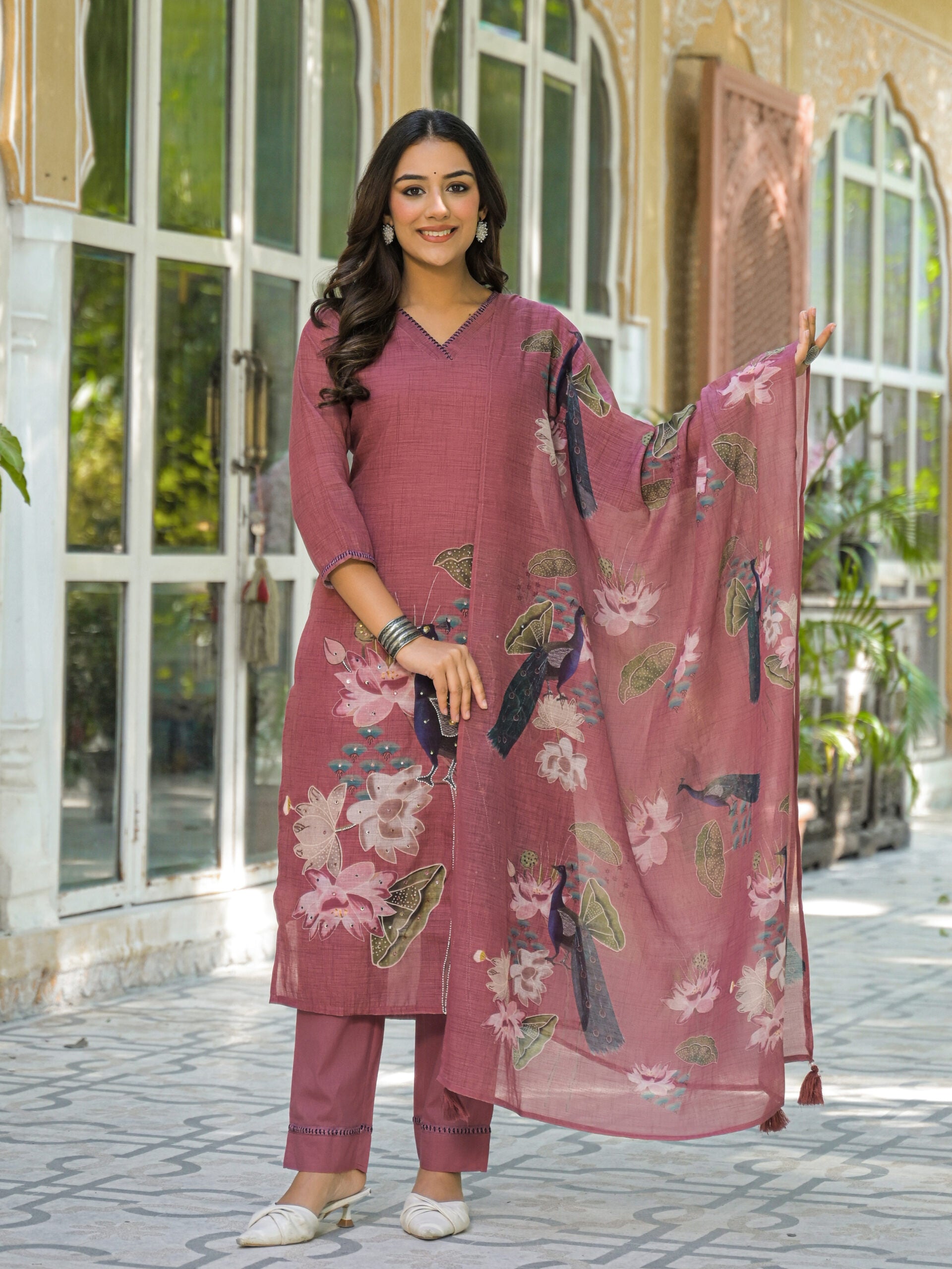 Label Khoj Women Lilen kurta, trouser and dupptta set