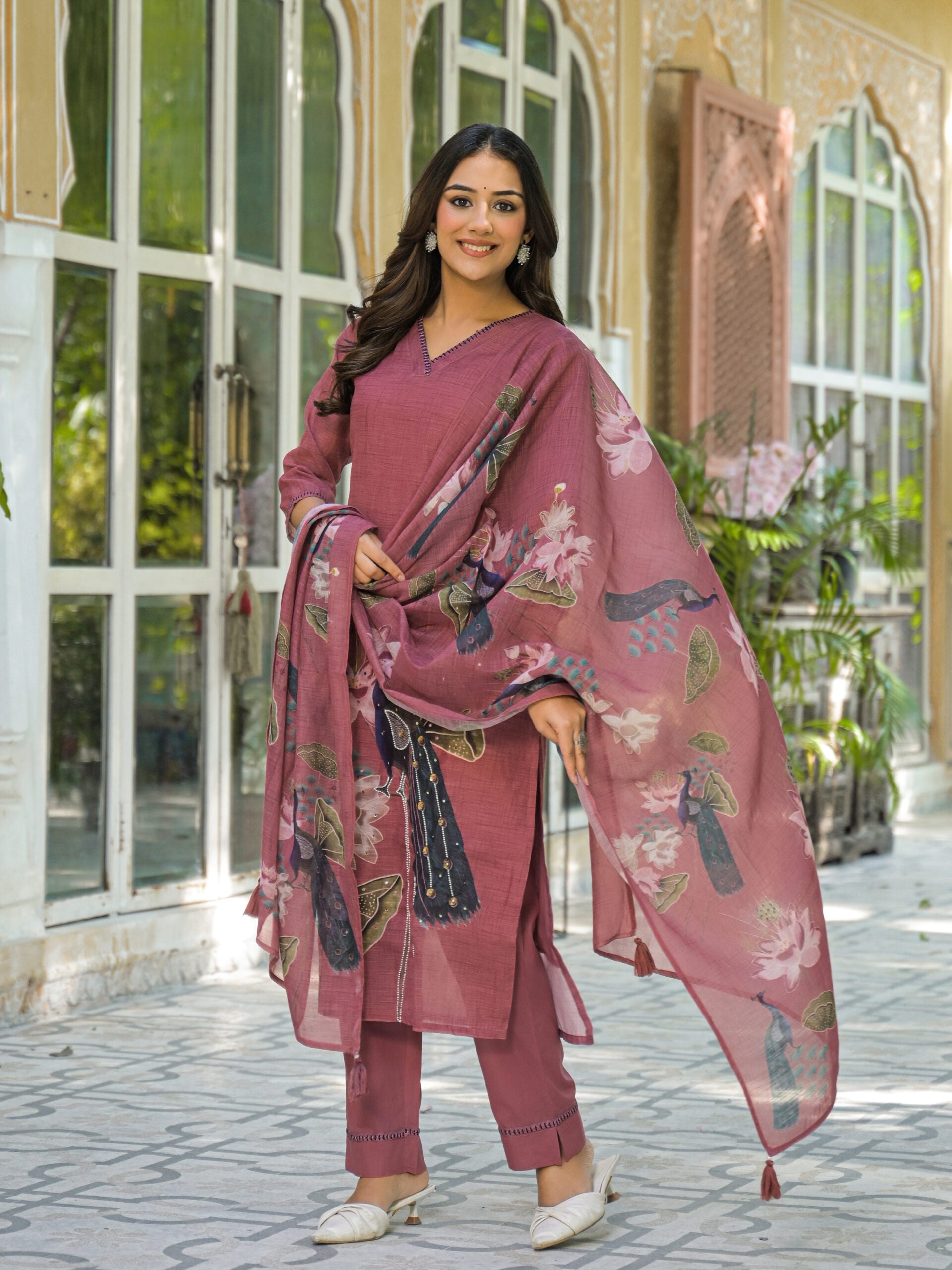 Label Khoj Women Lilen kurta, trouser and dupptta set