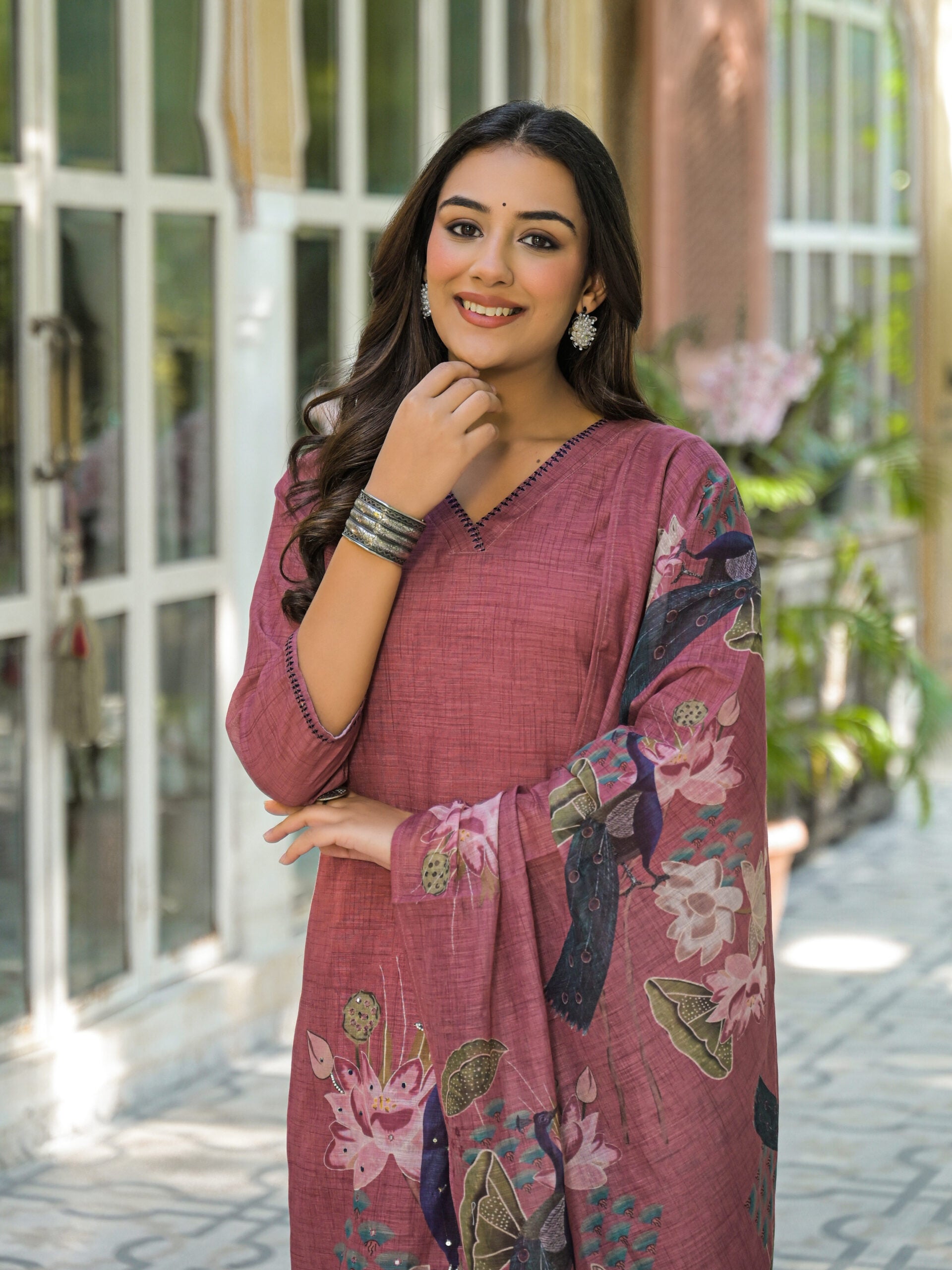 Label Khoj Women Lilen kurta, trouser and dupptta set