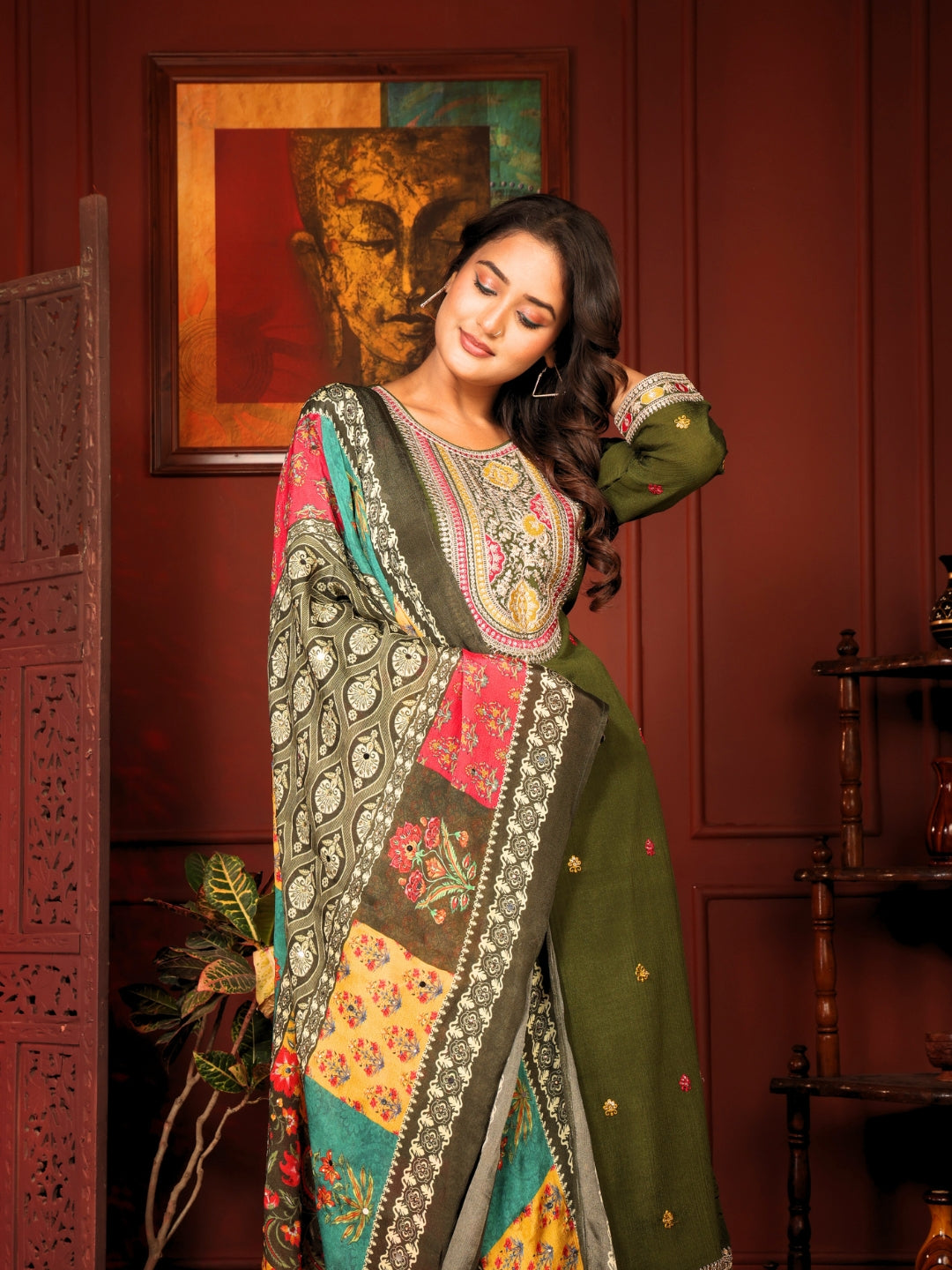 Label khoj chinon mal Embroidered Kurta With sharara & Dupatta