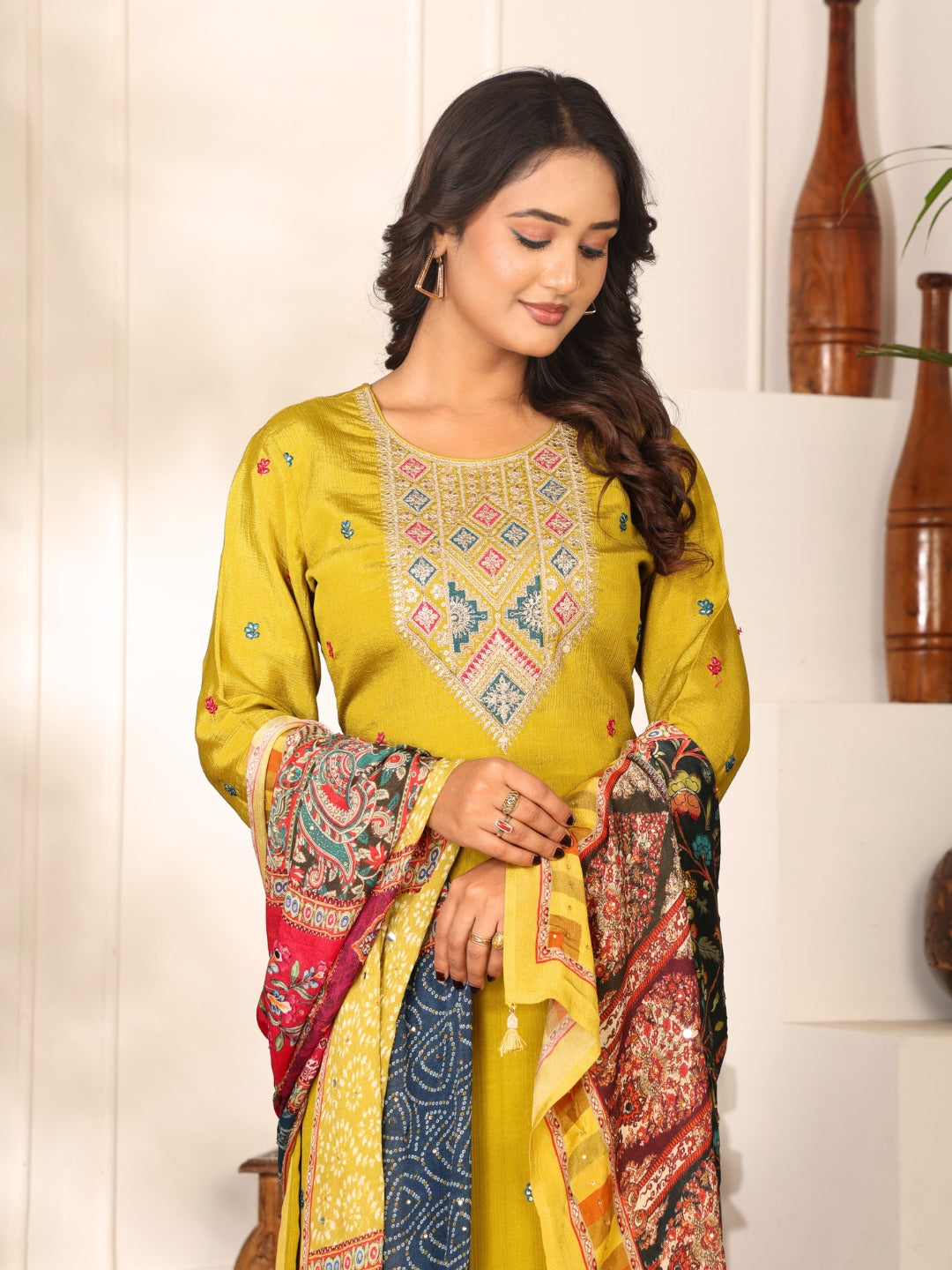 Label khoj chinon mal Embroidered Kurta With sharara & Dupatta