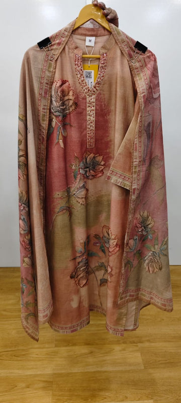 Label khoj Maslin shimmer kurta , trouser and dupptta set