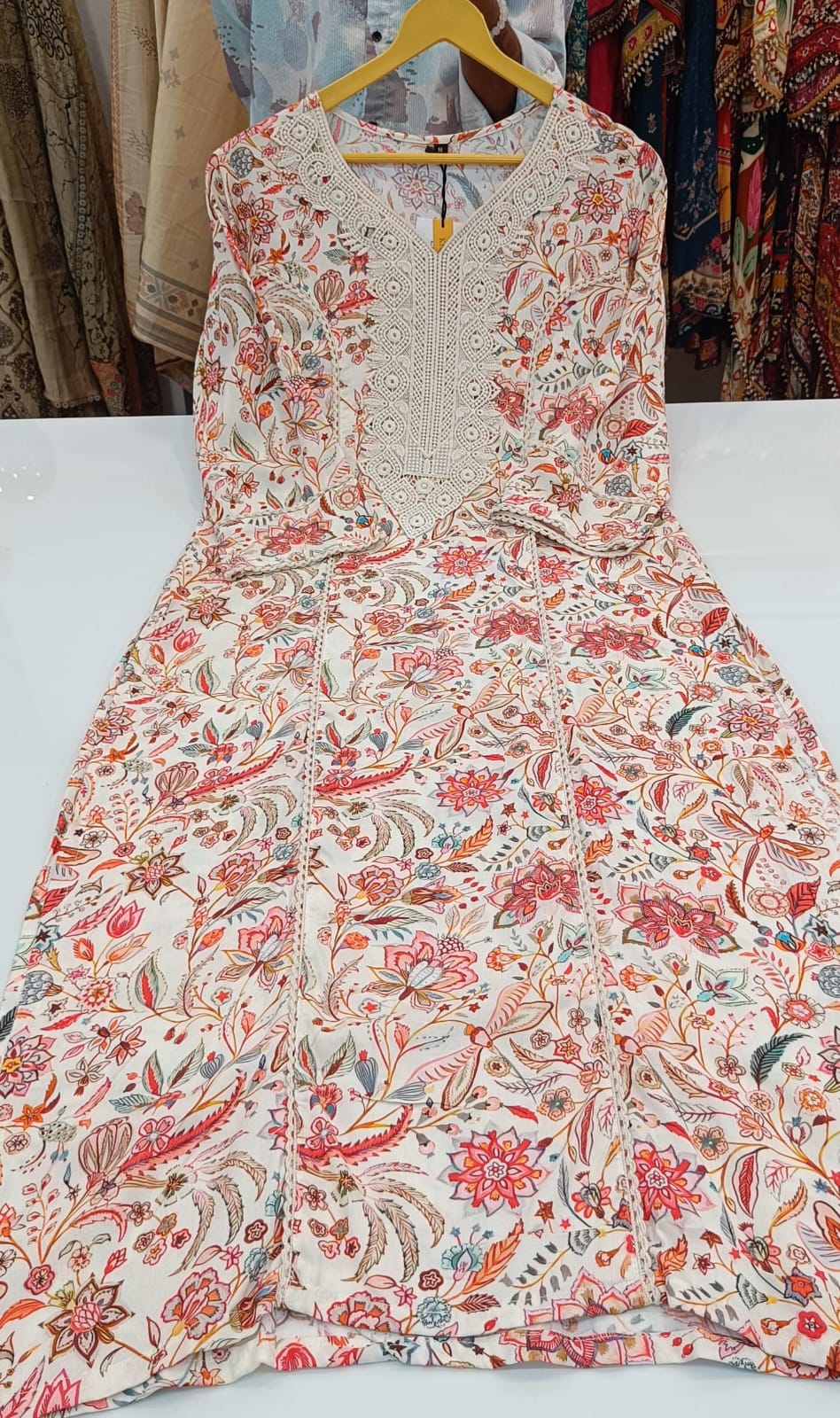 Label khoj viscose rayon printed kurti and sleeve lace