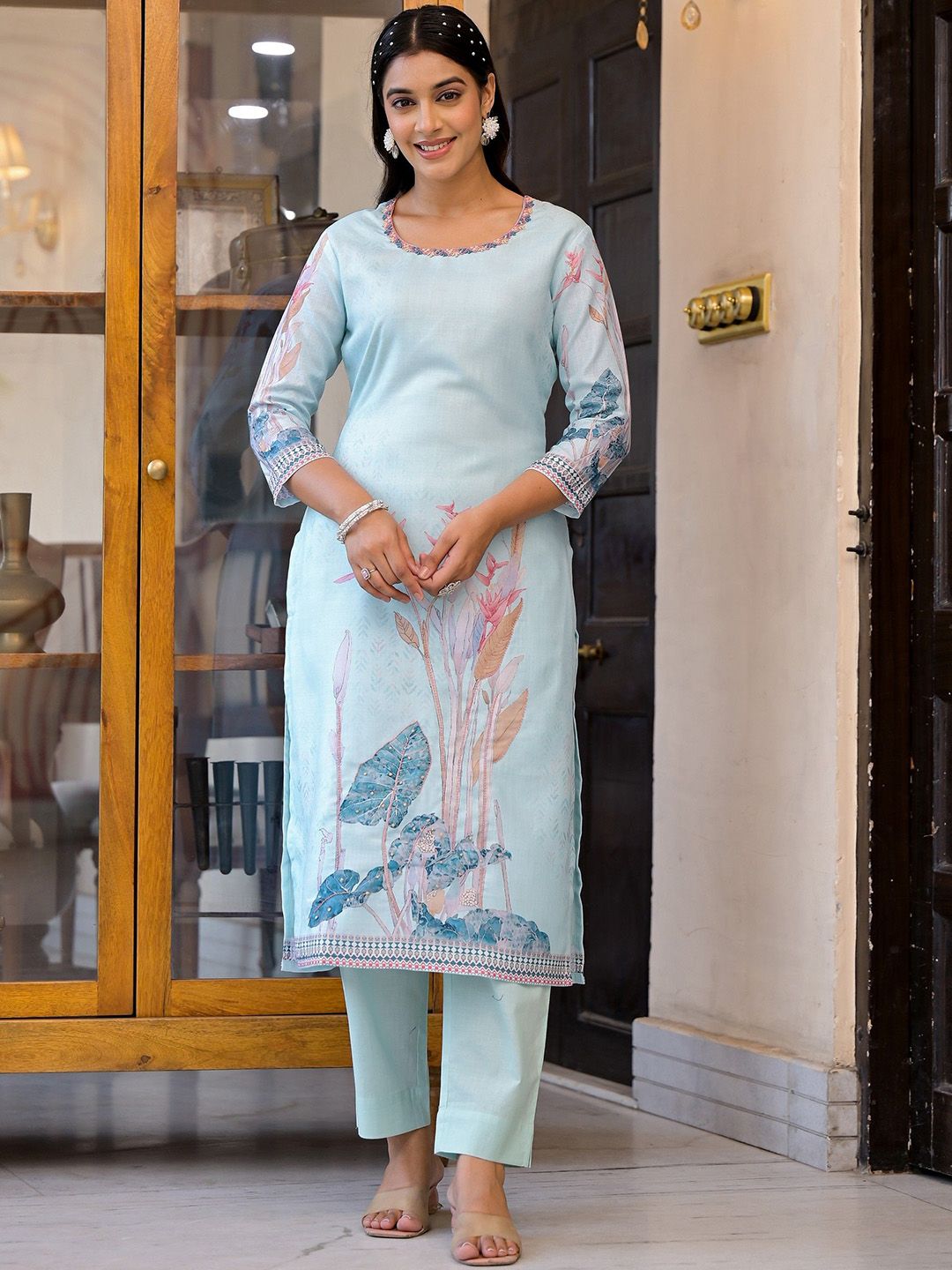 Label khoj women lilen printed  kurta set