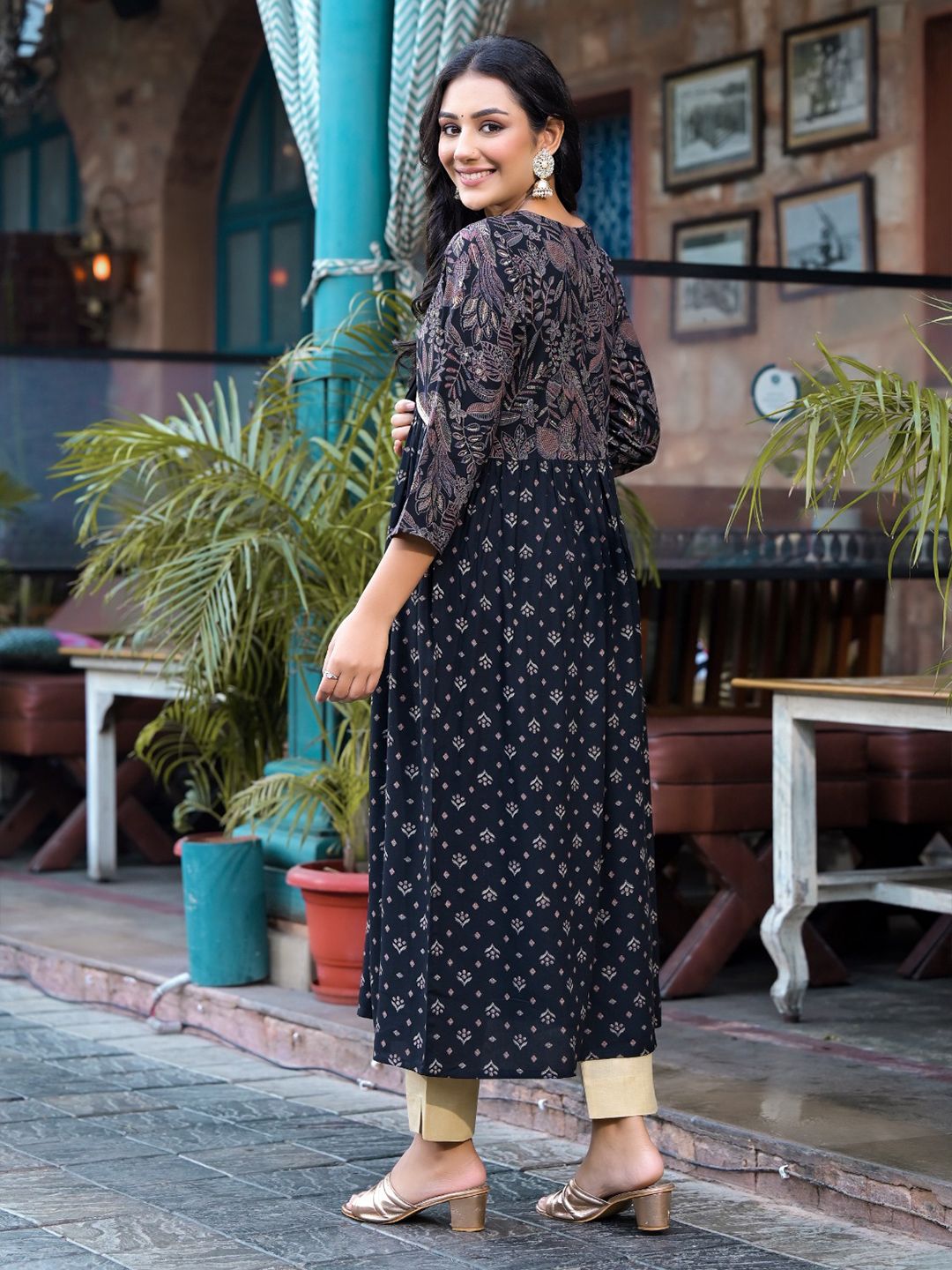 Label Khoj Women Balck A line*Alia Kurti With *Pocket