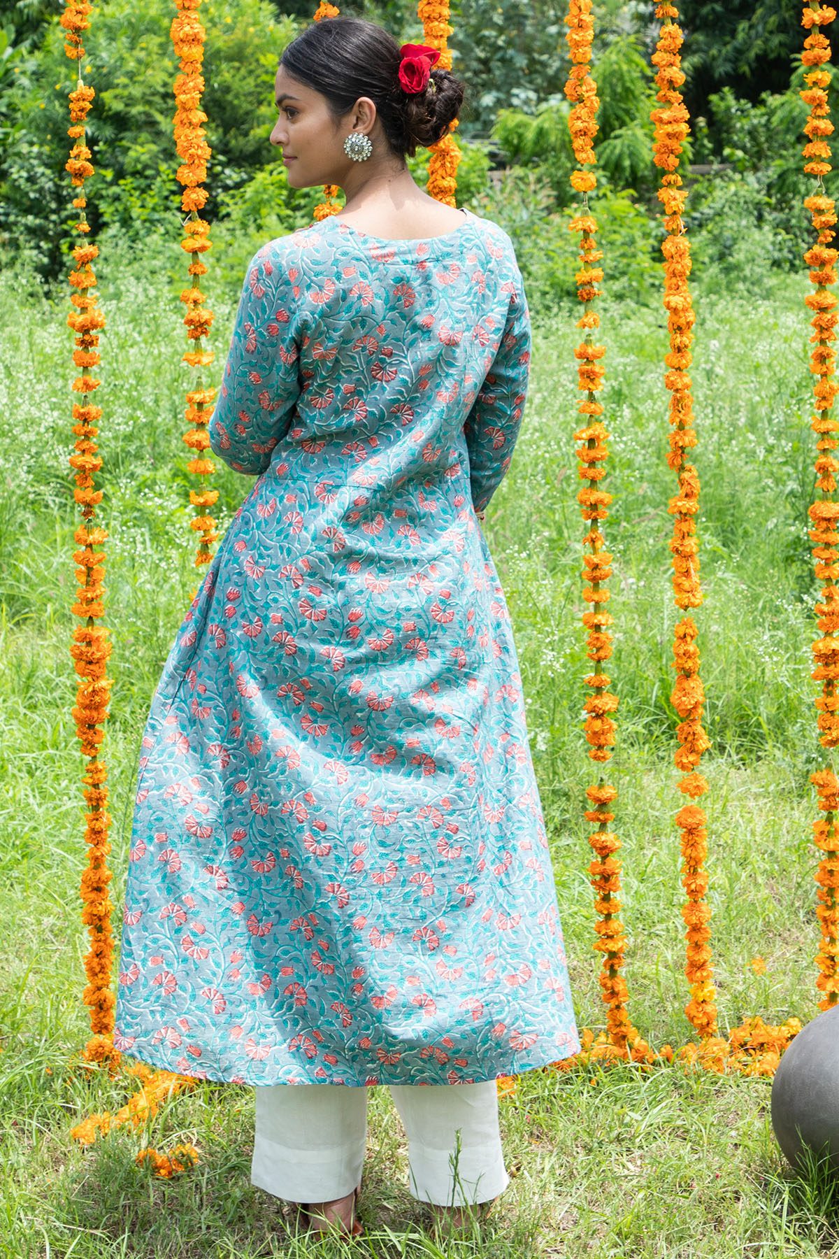 Shuddhi Grey And Peach Gota Lace Kurta