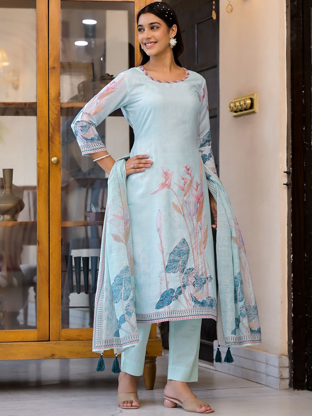 Label khoj women lilen printed  kurta set