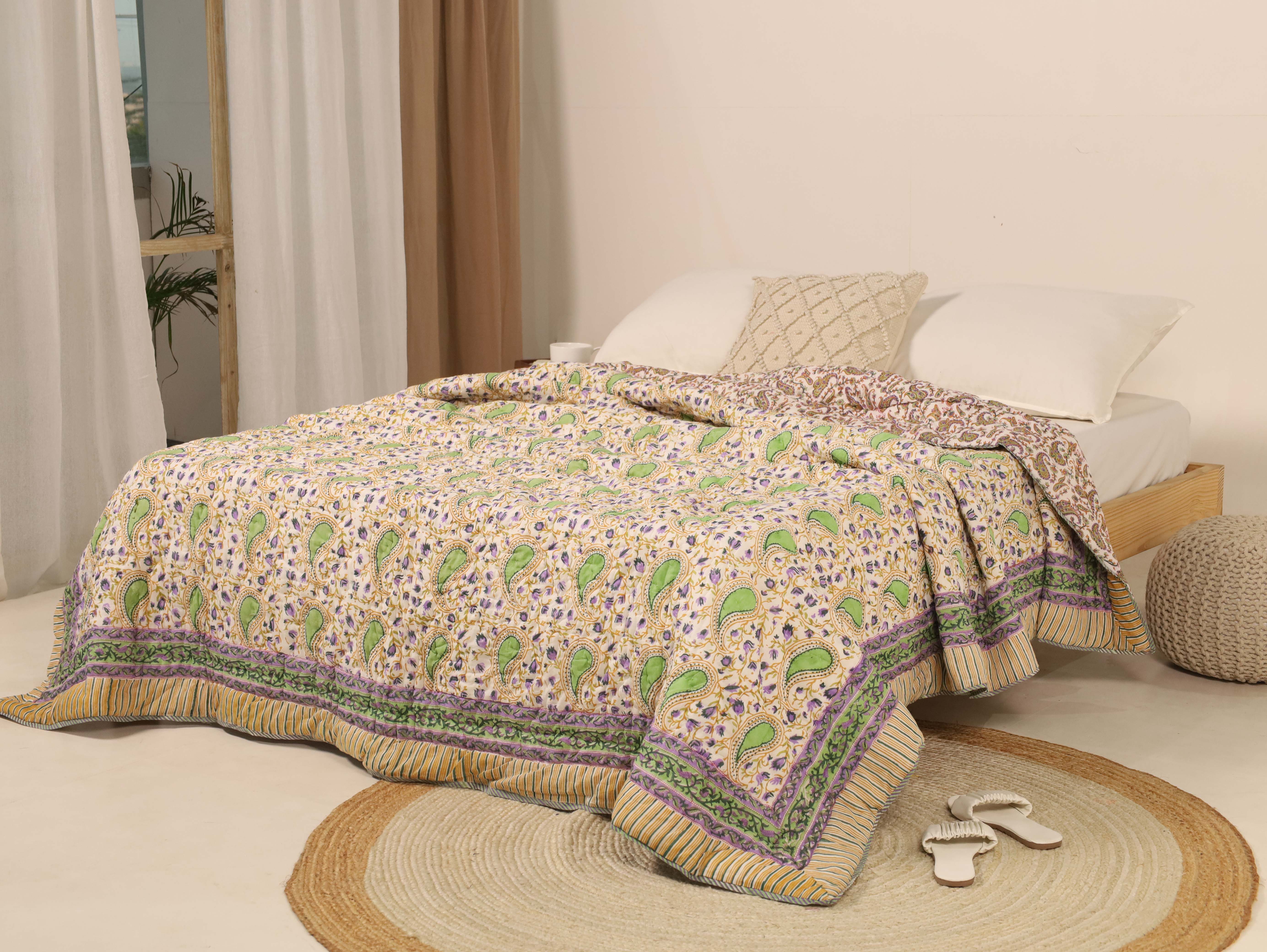 Green and Yellow Reversible Quilted Bed Razai