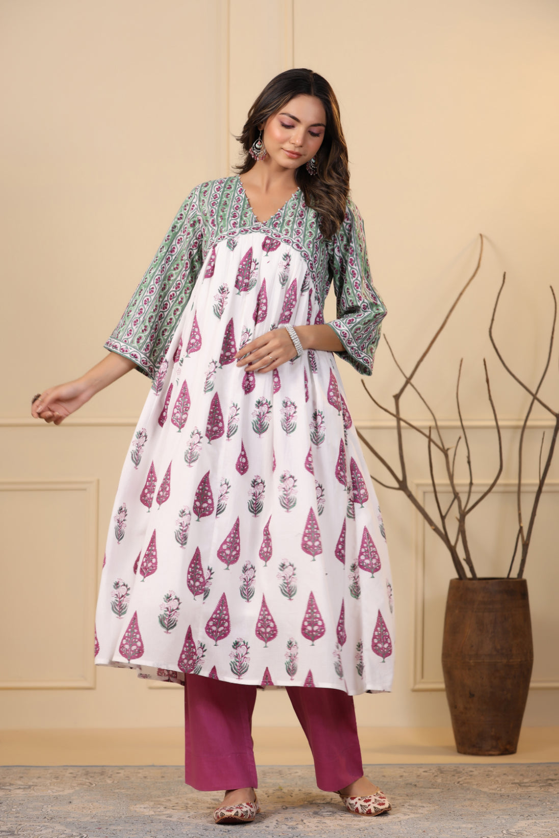 White Kurta Dupatta 2-Piece Set