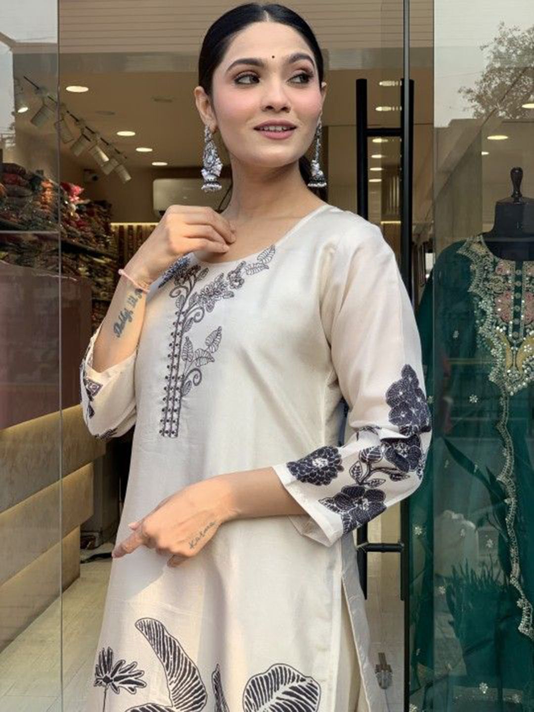 Label Khoj Women's White Muslin Hand Work Kurta with Pant and White Dupatta