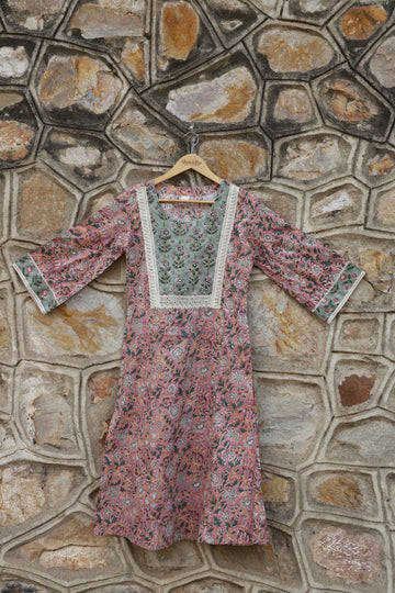 Salmon Pink With Pista Green Straight Kurta